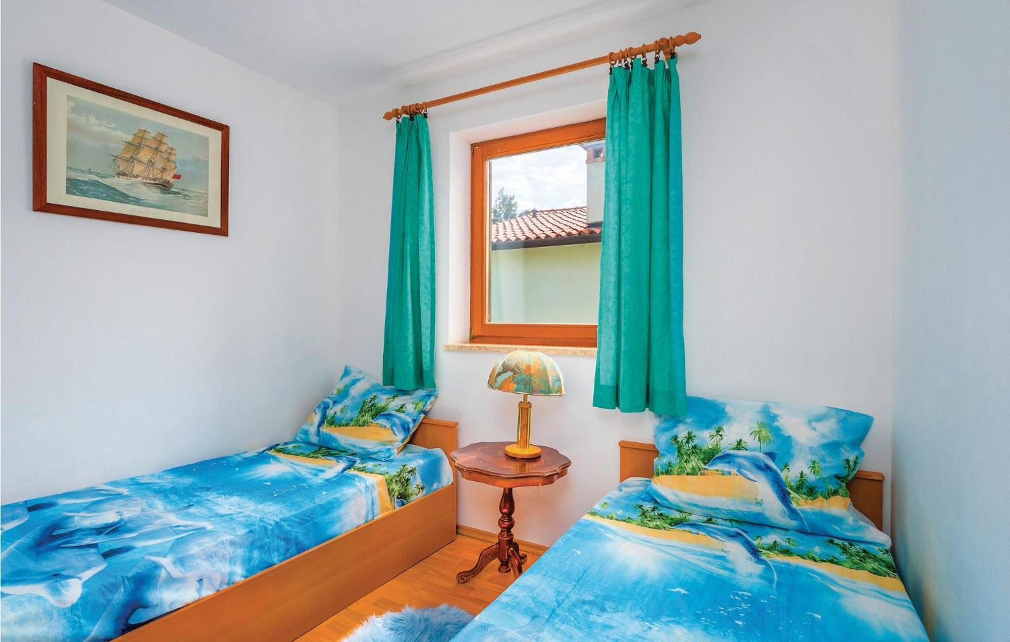 2 Bedroom Gorgeous Apartment In Rabac Kültér fotó